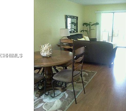 4th image of 34 Forest Beach Dr APT D-10