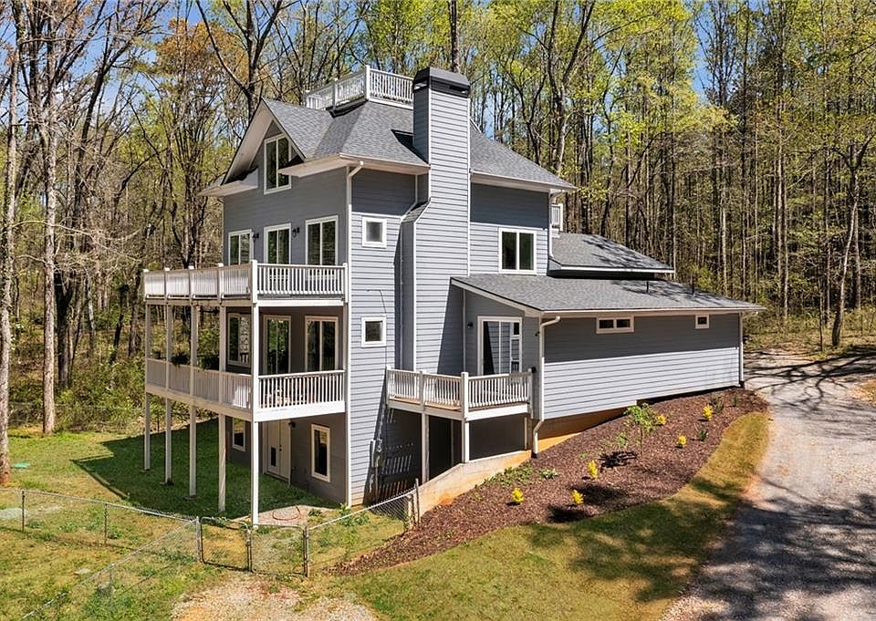 1st image of 174 Golden Springs Dr