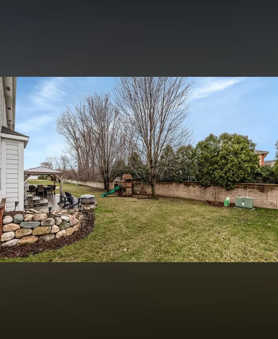 4 bed, 3090 sqft, $3,500 — Photo 4