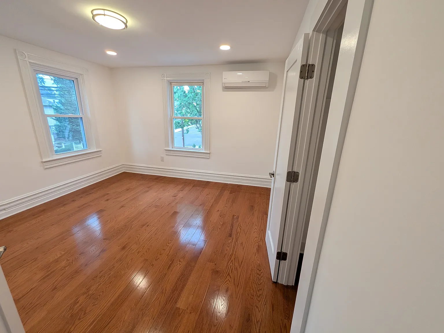 4 bed, 2.5 bath, $4,995 — Photo 3