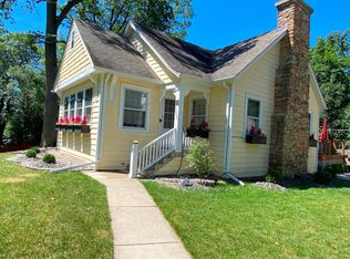 3247 Chicago Club Dr, Delavan, WI 53115