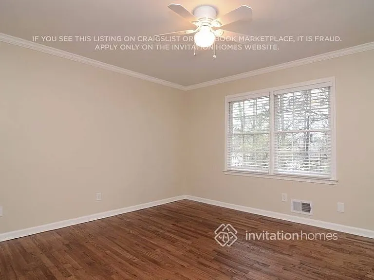 1360 Hampton Hall Dr — Photo 11