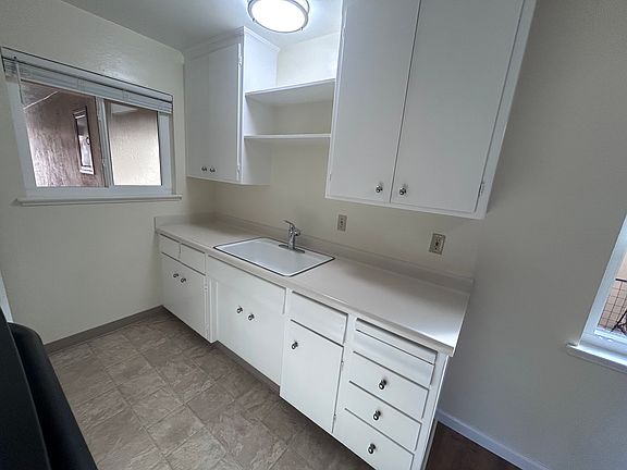 3rd image of 131 Irene Ct APT 15