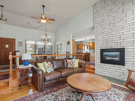 4th image of 45 Terry Lou Avenue