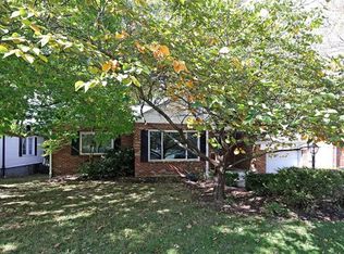 1131 Pinetree Ln, Saint Louis, MO