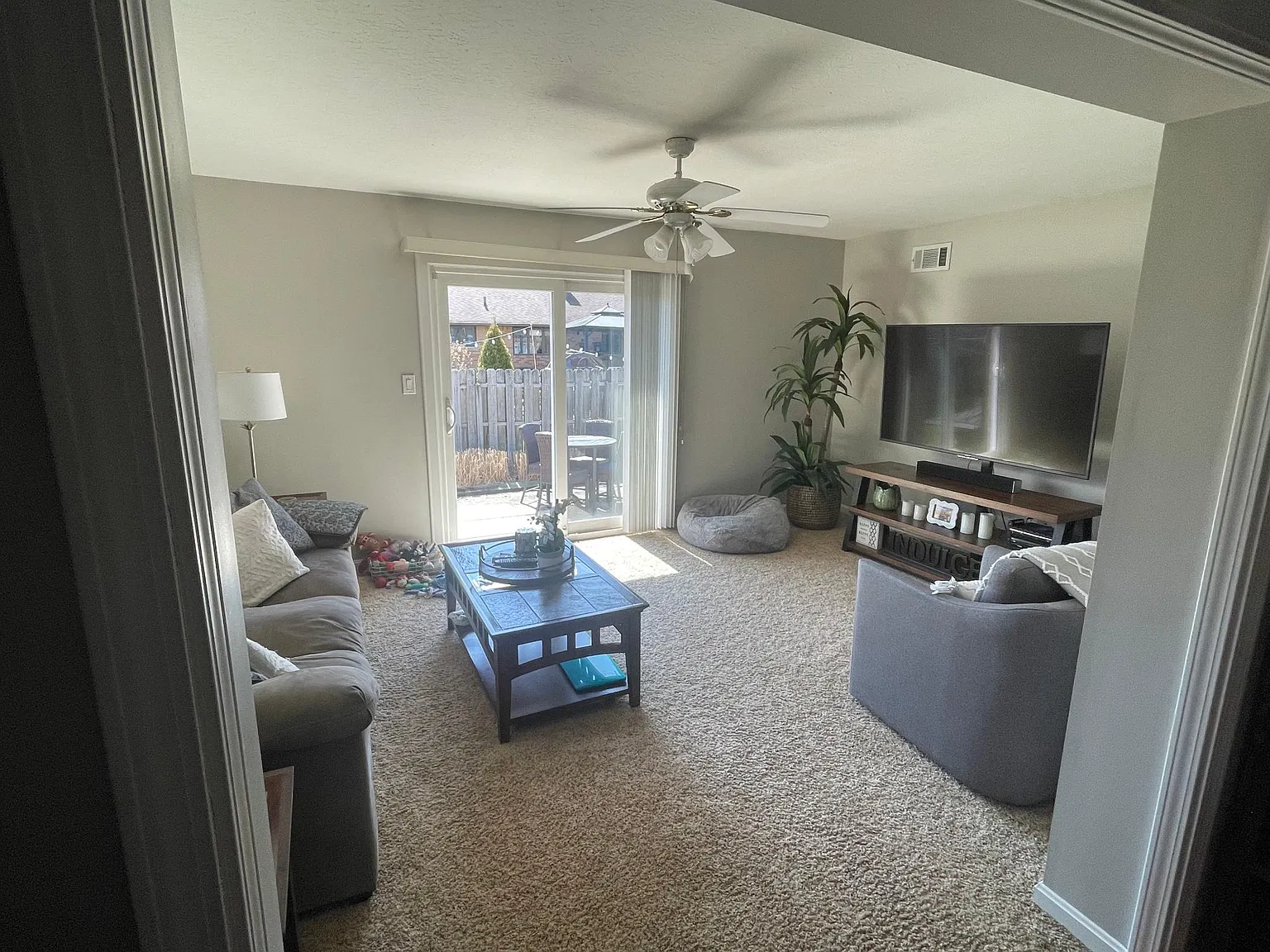 3 bed, 1.5 bath, 1229 sqft, $2,200 — Photo 4