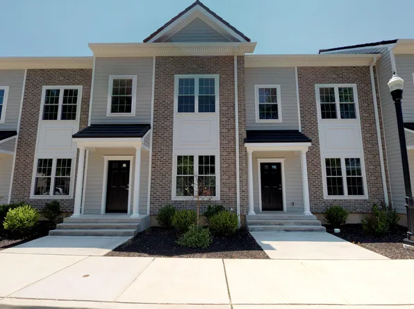 LAWRENCEVILLE GARDEN APARTMENTS AND TOWNHOMES