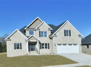 5665 Lauren Acres Ct, Winston Salem, NC 27103