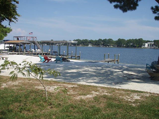 1st image of 229 Beachview Dr