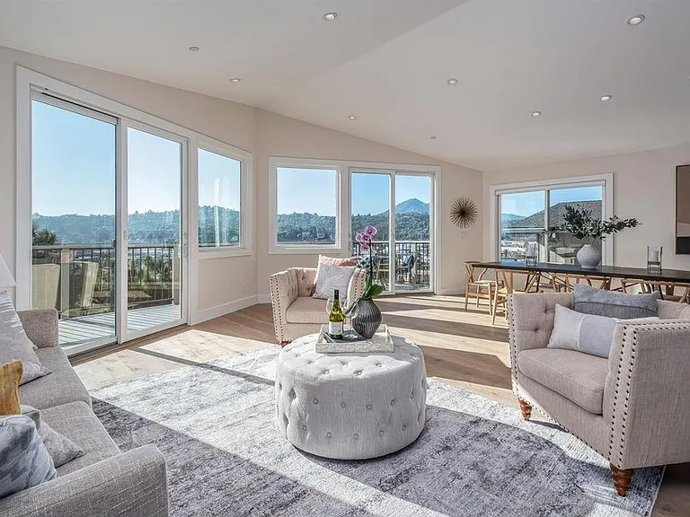 60 Marina Court Dr — Photo 5