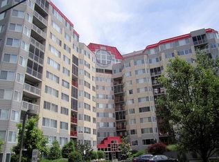 10 Stewart Pl APT 4JW, White Plains, NY 10603
