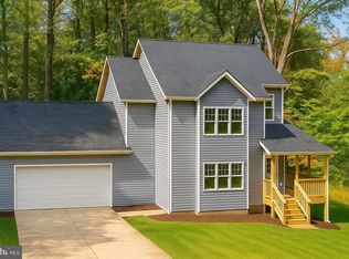 14 Pippin Ct, Linden, VA 22642