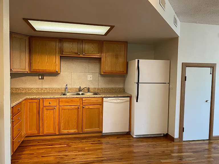 8701 Huron St #213 — Photo 4