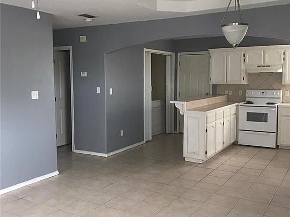 5th image of 3810 W Zelma St #1