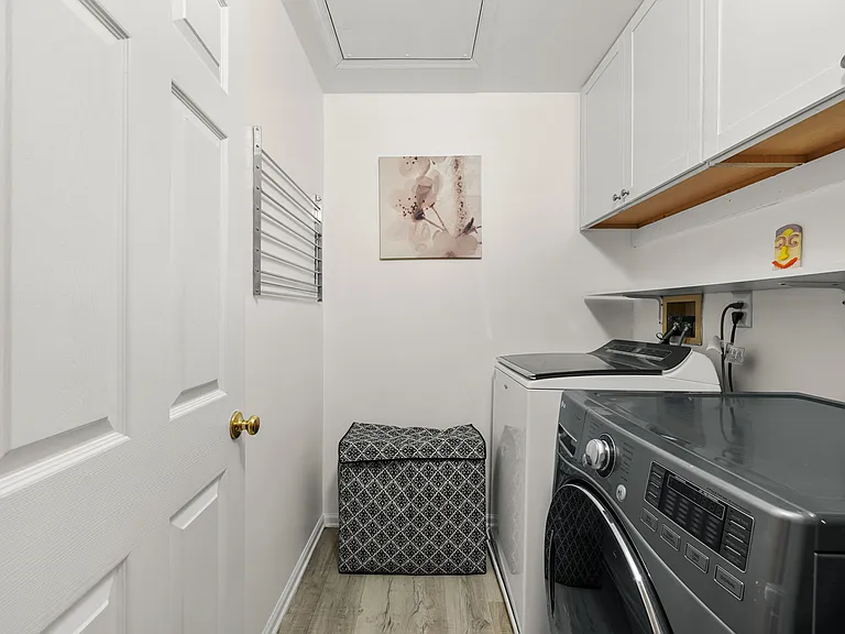 8 Henry Ct — Photo 11
