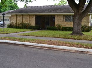 106 Kenilworth Gln, Victoria, TX 77904