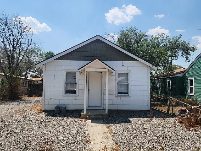 837 N Mesa Ave — Photo 1