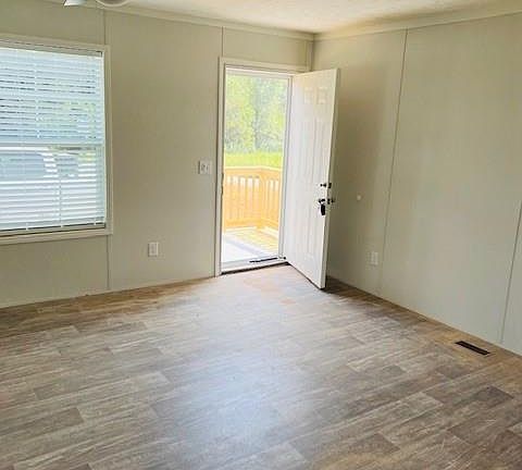 5th image of 501 Eagle Mills Rd
