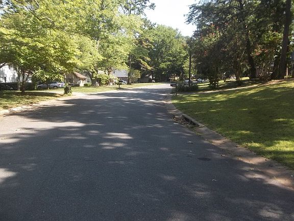 4th image of 5501 Autumn End Cres
