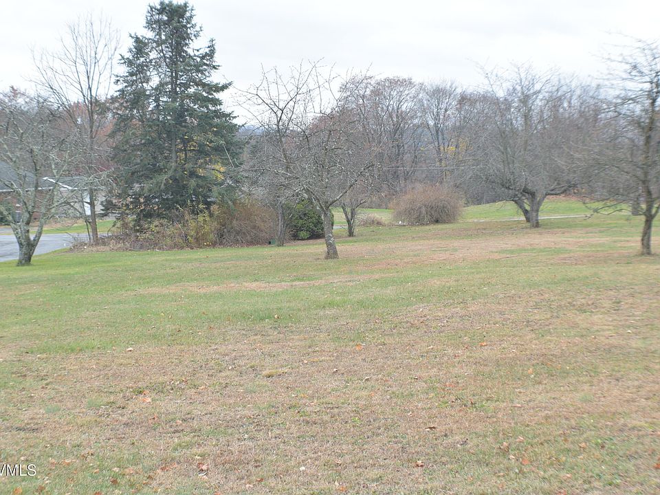 2nd image of 2 Harmon Ln