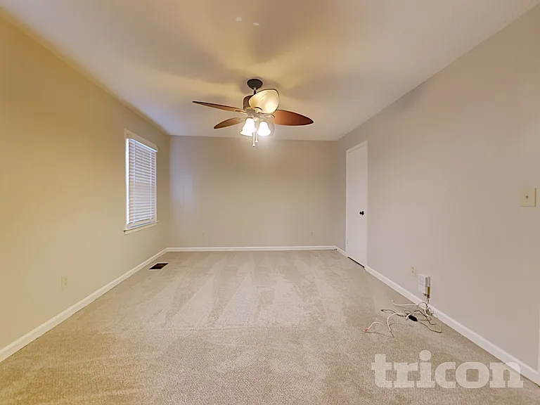 92 Fox Dr — Photo 8