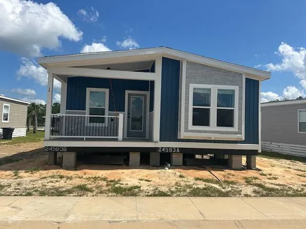 72 Red Drum Dr #83, Freeport, FL 32439