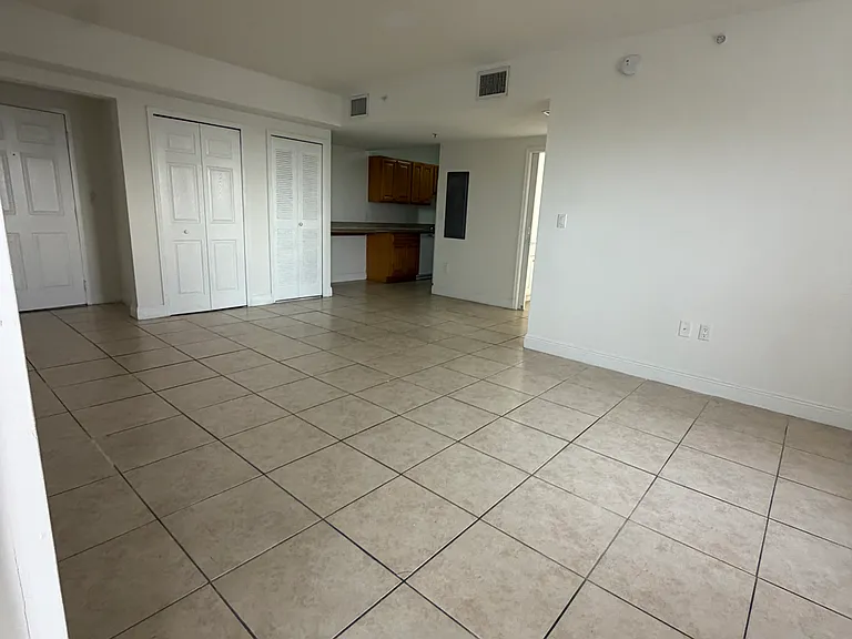 6357 SW 8th St #702 — Photo 10