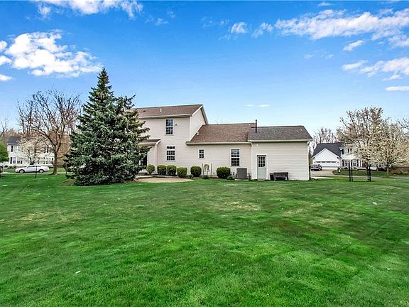 5th image of 68 Huntingwood Dr