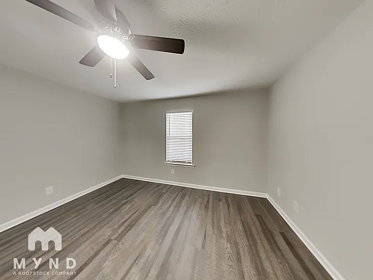 189 Peach Forest Pl — Photo 10
