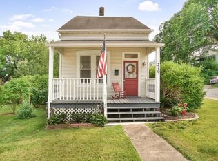 329 Morgan St, Saint Charles, MO 63301
