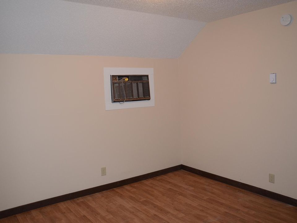 1st image of 301 Edmund Ave