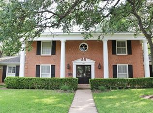 4201 Deepwoods Dr, Austin, TX 78731