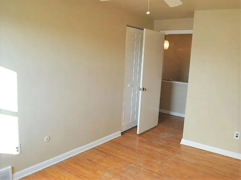 4004 Gideon Rd — Photo 10