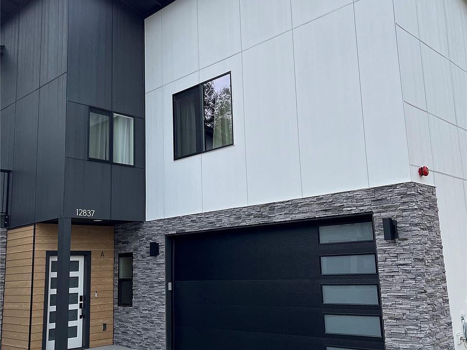 1st image of 12837 9th Avenue SW #A