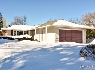 531 Pinecrest Ln, Wilmette, IL