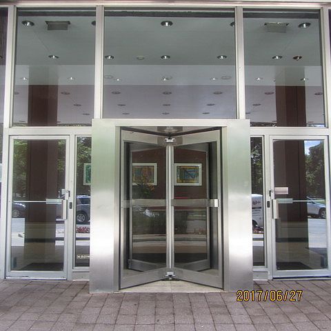 2nd image of 1700 E 56th St APT 3605