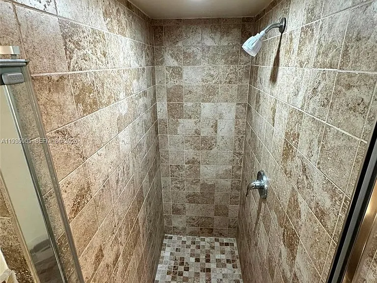 9440 SW 8th St #402 — Photo 25