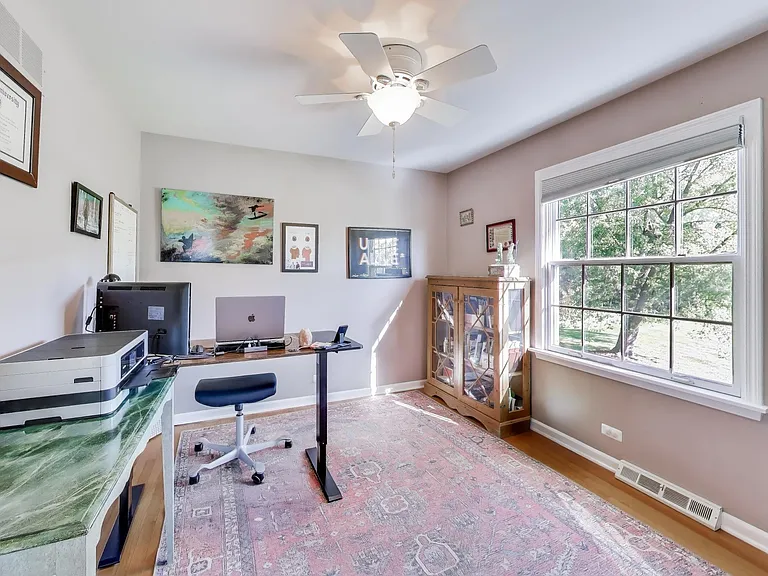 21301 N Woodland Ave — Photo 22
