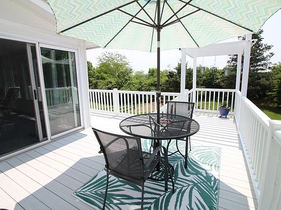 5th image of 6590 Holly Hill Ln