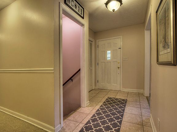 2nd image of 407 Belle Meade Dr