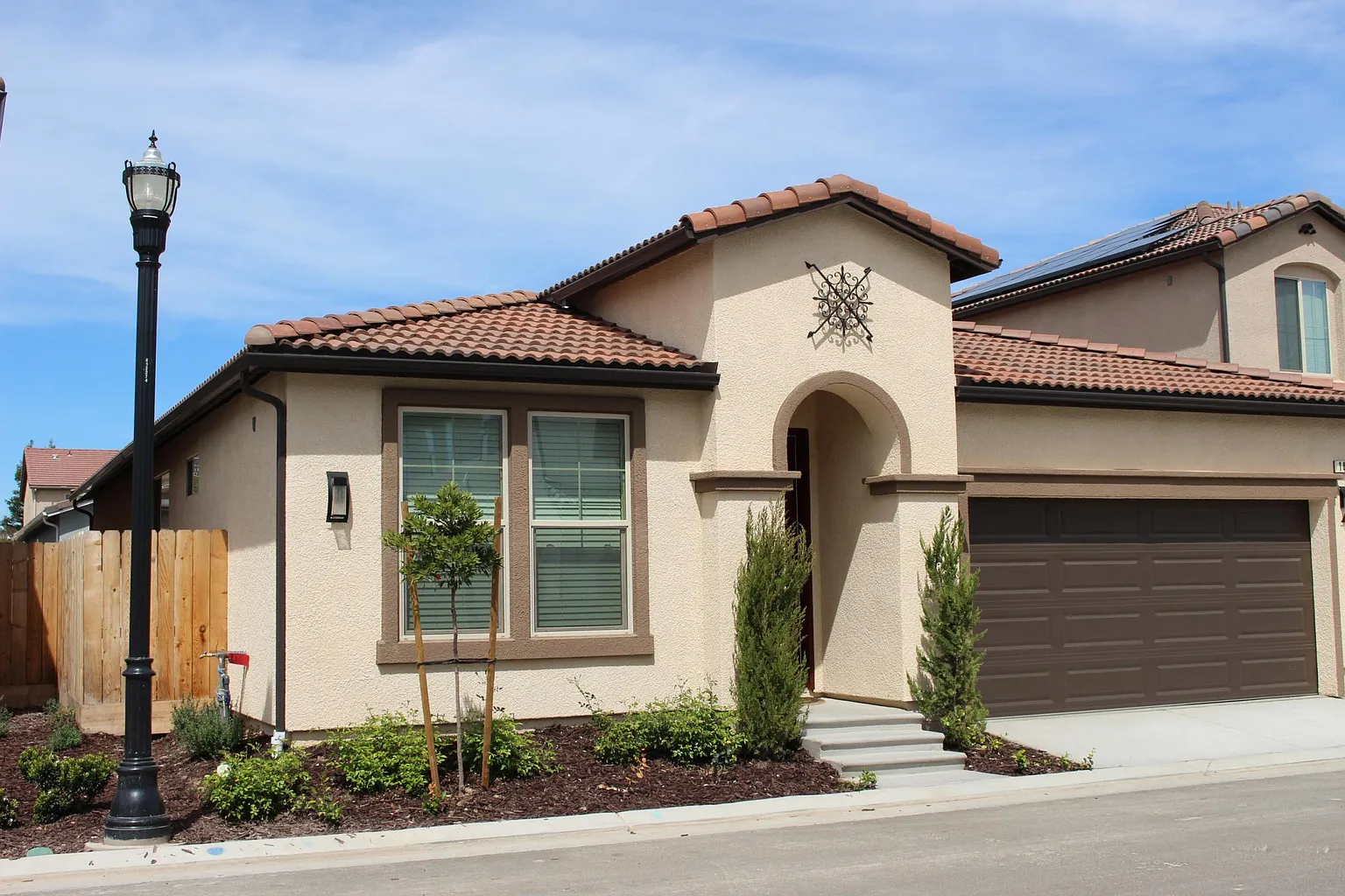 1410 E Via Viola Way photo 1