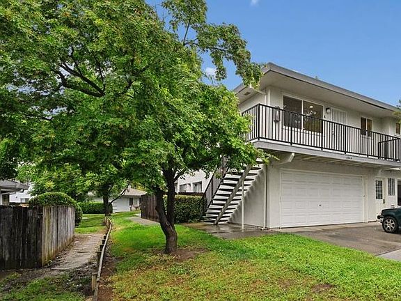 5th image of 4744 Greenholme Dr APT 4
