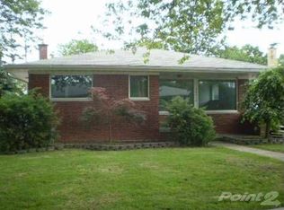 24416 Wood St, Saint Clair Shores, MI