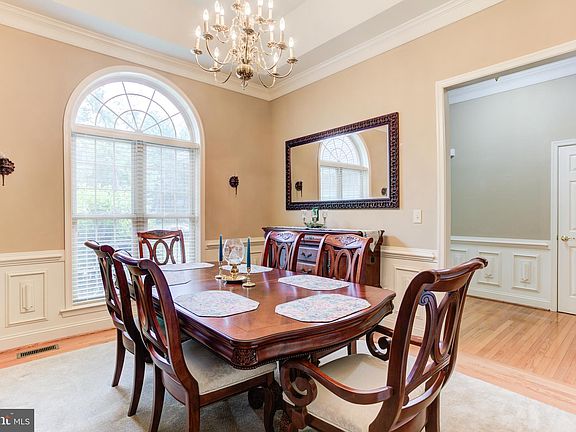 4th image of 103 Dogwood Ct
