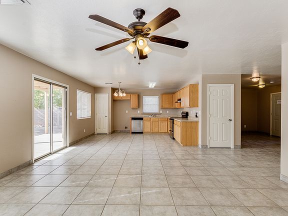 3rd image of 2511 W Silver Creek Ln