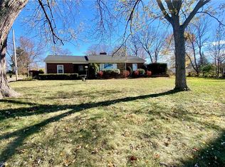 517 Darrow Rd, Akron, OH 44305