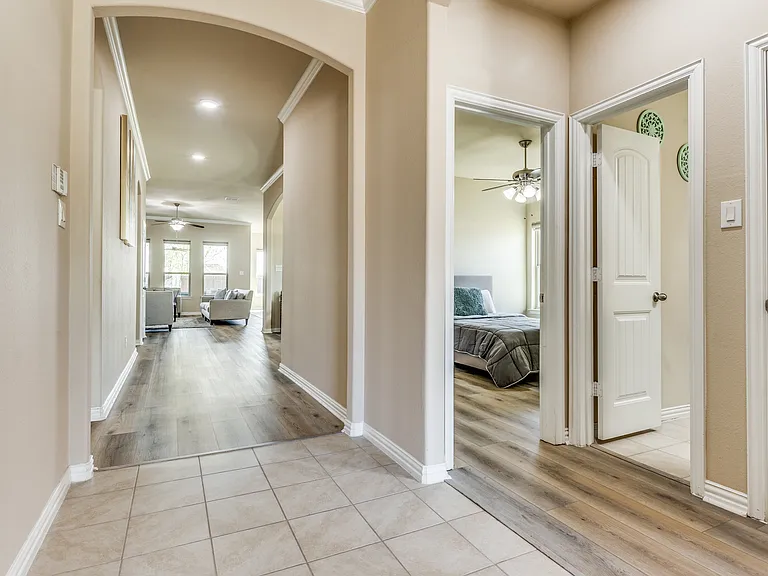 307 Eden Dr — Photo 10
