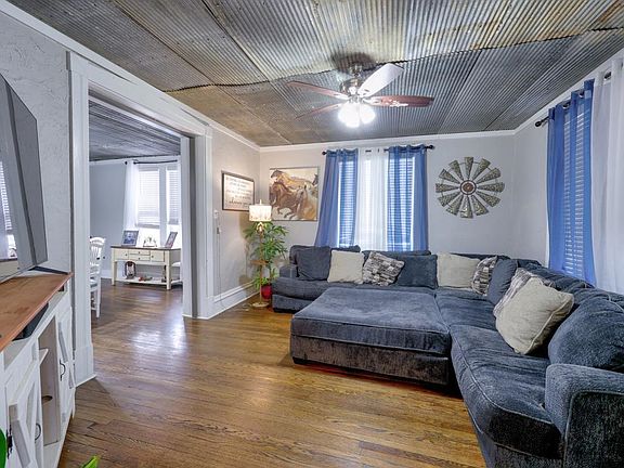 3rd image of 414 N A St