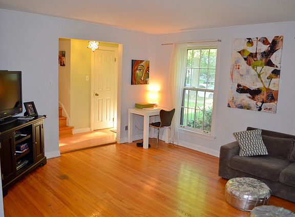 4th image of 3010 N 78th Ct