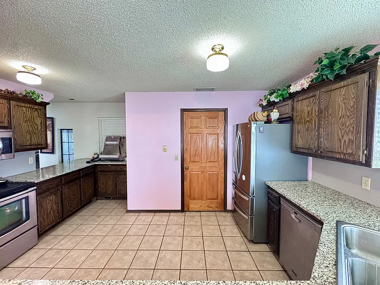 2825 Tealwood Dr — Photo 12